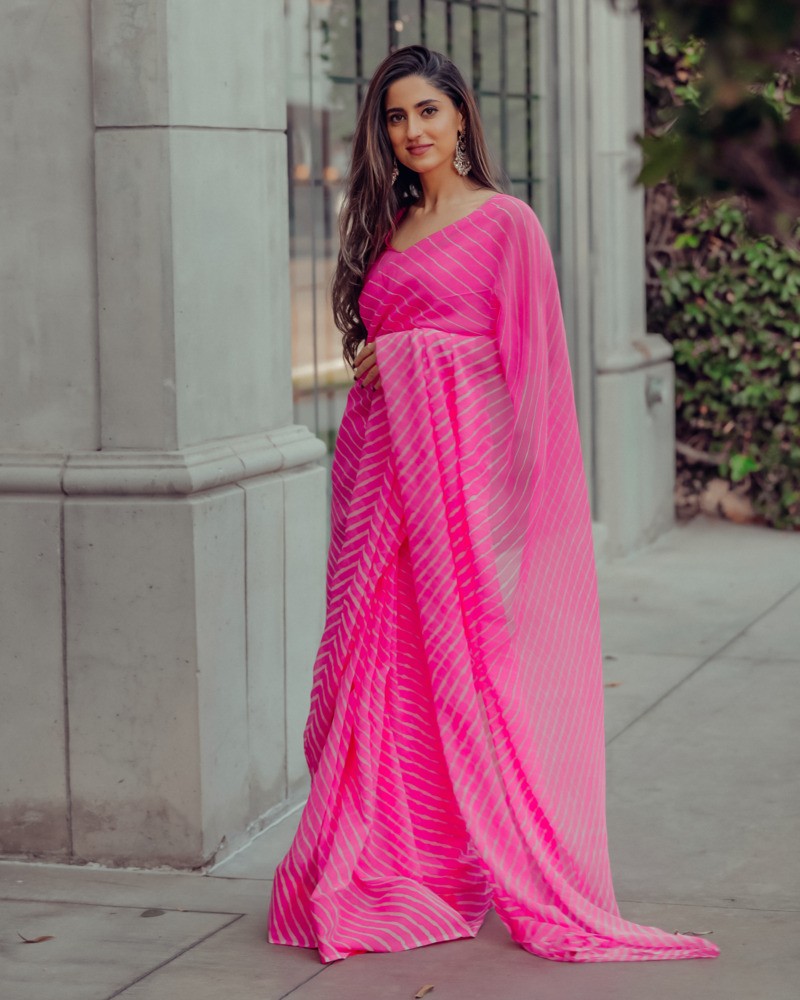 Buy Kenlina Printed Bollywood Organza Pink Sarees Online @ Best Price In  India