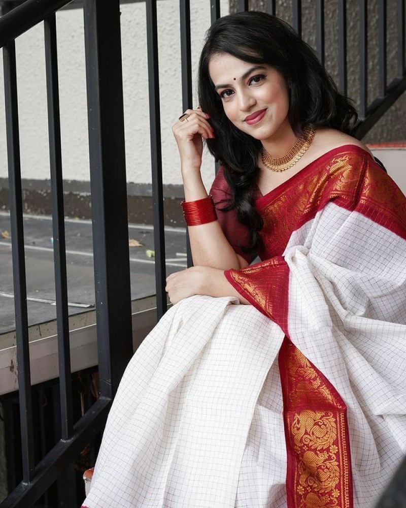 Buy White Sarees for Women by Jkanji Online