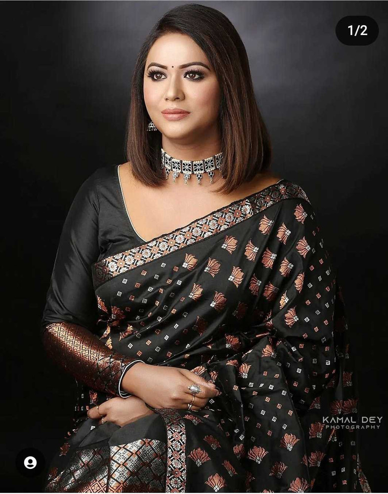 Buy Canizzaro Woven Mekhela Chador Cotton Blend Black Sarees