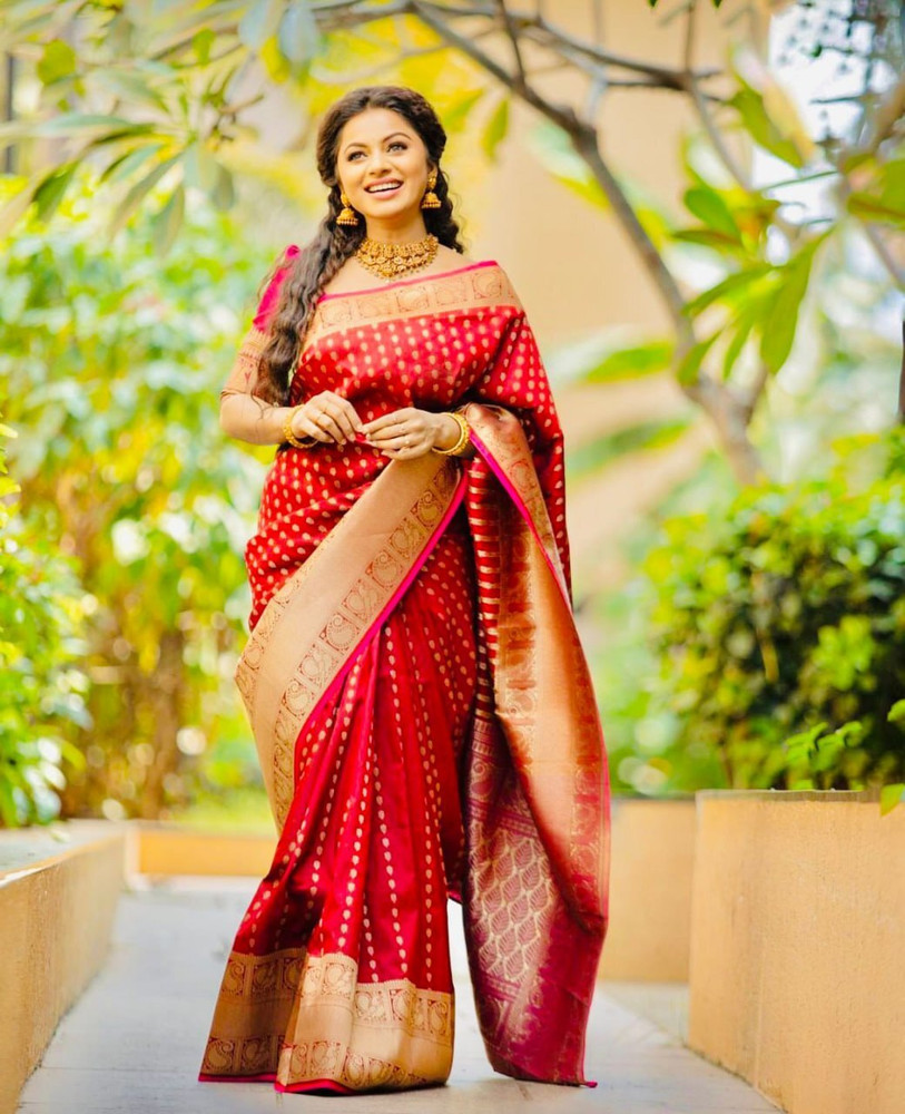 Buy NEW LAUNCHING Self Design Banarasi Silk Blend Red Sarees Online Best Price In India Flipkart