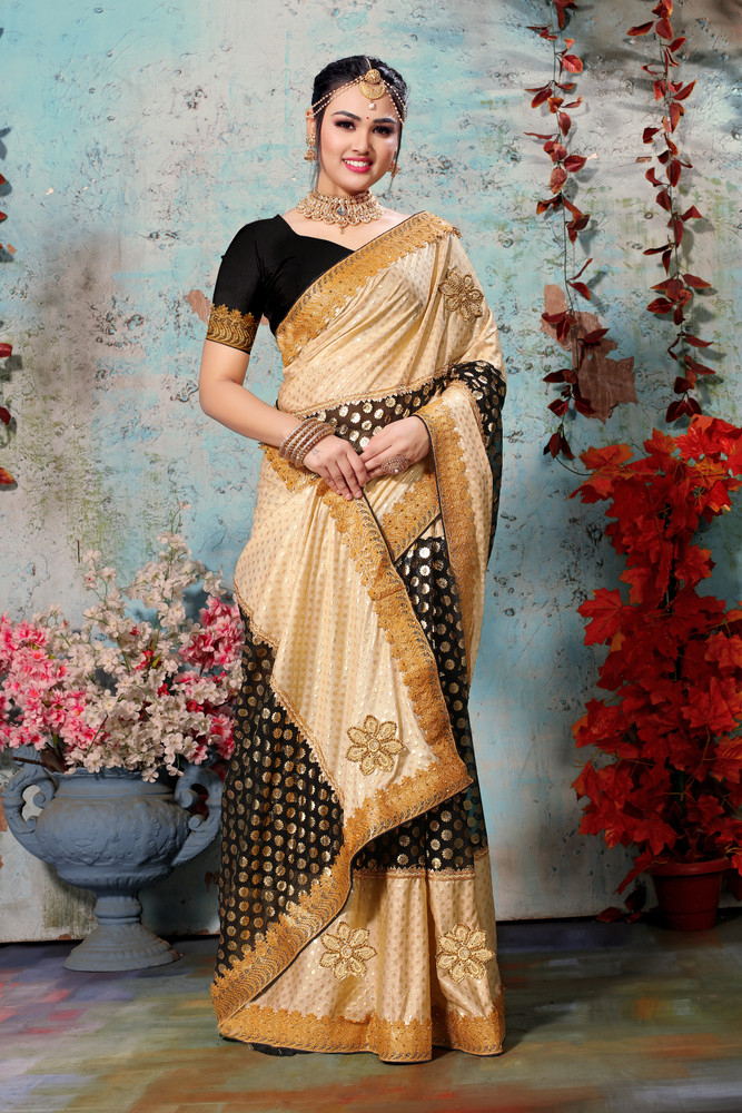 Buy FACE DEAL Saree Women Black Woven Silk Blend Banarasi Saree Online at  Best Prices in India - JioMart.
