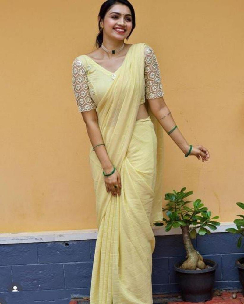 Simple saree hotsell on flipkart