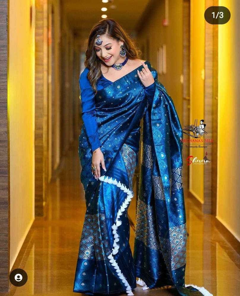 Online mekhela chador hot sale