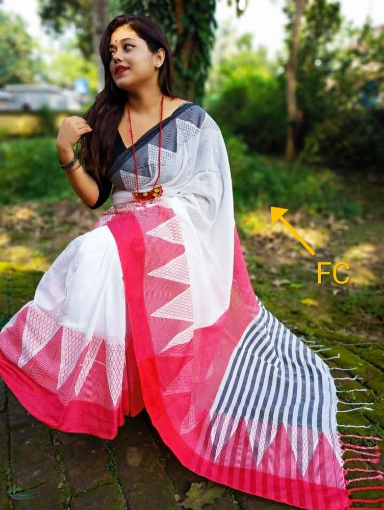 Buy Shyamalisaree Self Design Handloom Pure Cotton White Sarees Online Best Price In India Flipkart