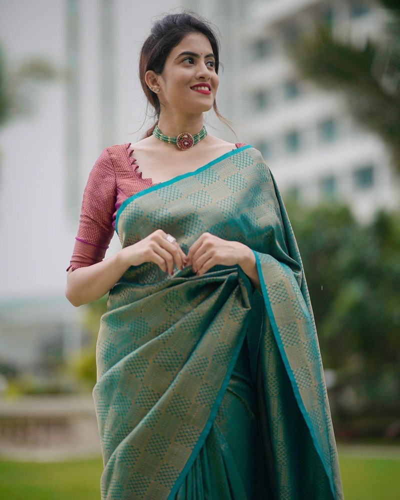 Buy Jaanvi Fashion Rama Green Bhagalpuri Cotton Silk Saree Online at Low  Prices in India 