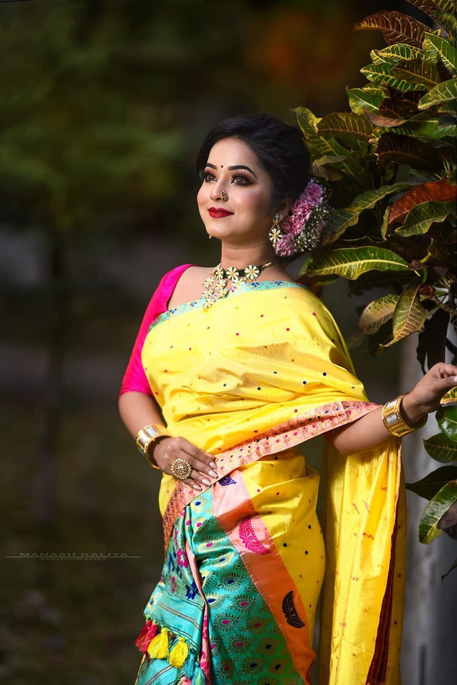 Update 67+ yellow bengali saree best noithatsi.vn