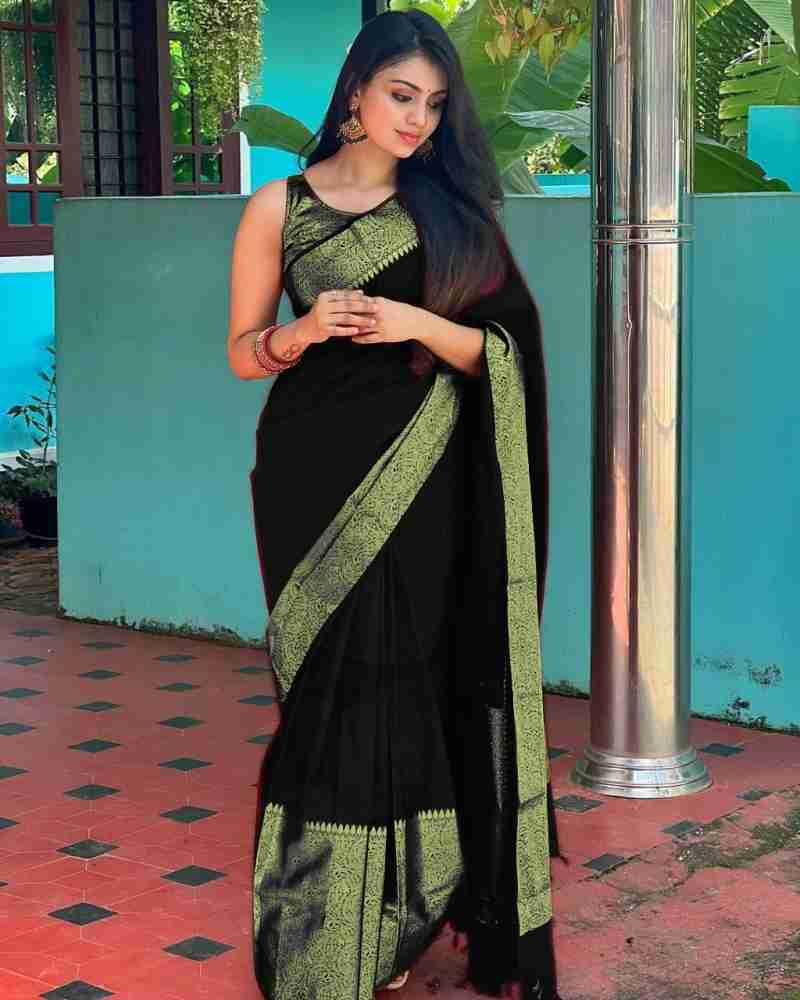 Buy Green Sarees for Women by Fratona Online
