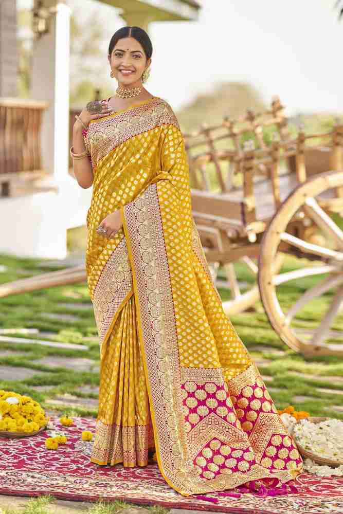 Buy MANOHARI Woven Kanjivaram Jacquard Yellow Sarees Online Best Price In India Flipkart