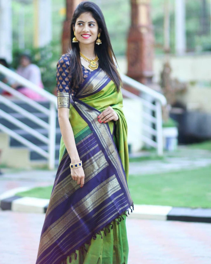 Buy GRIELS Woven Banarasi Art Silk Green Sarees Online Best