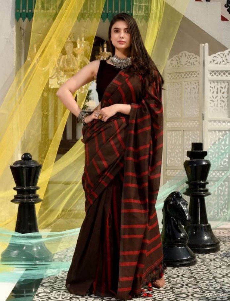 Red and black saree on sale flipkart