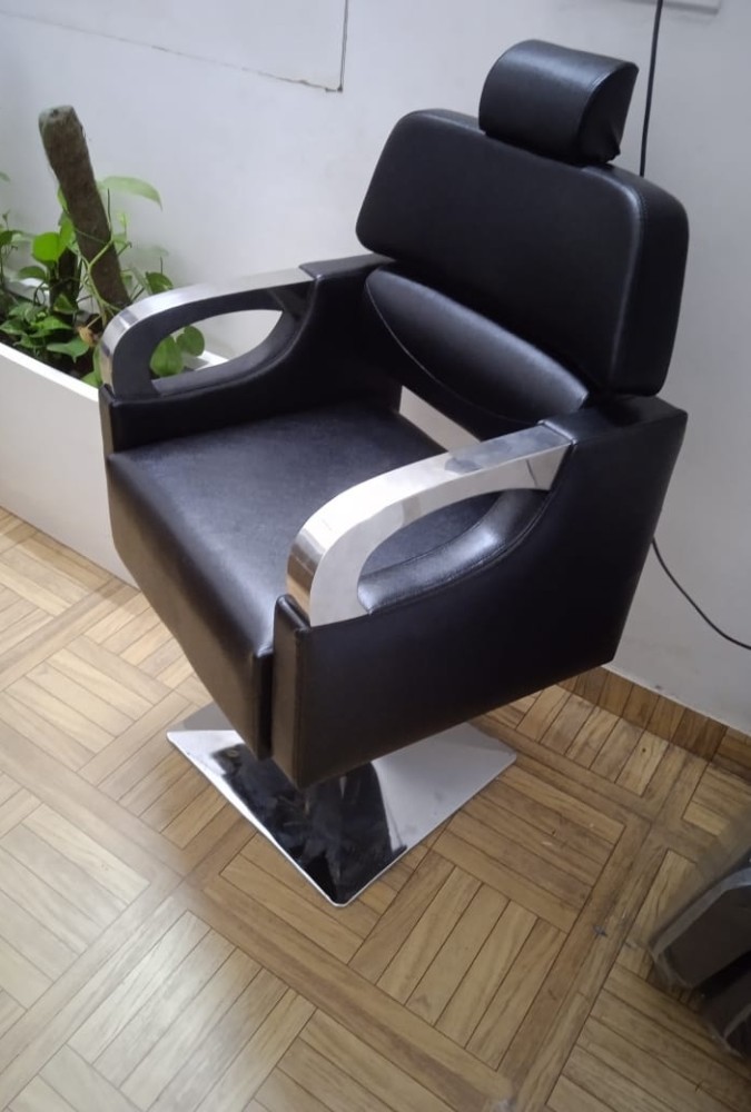 Salon chair 2025 price olx