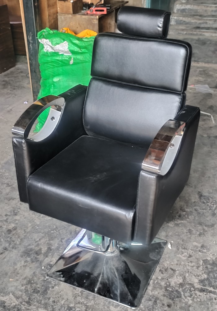 Salon chair price online 3000