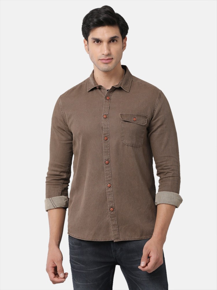 What Color of Shirt Goes With Brown Pants