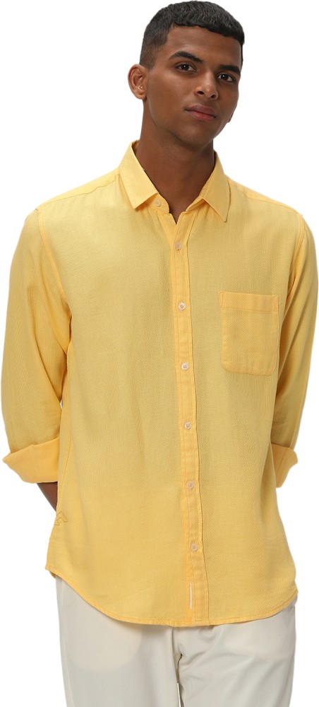 Mufti store yellow shirt