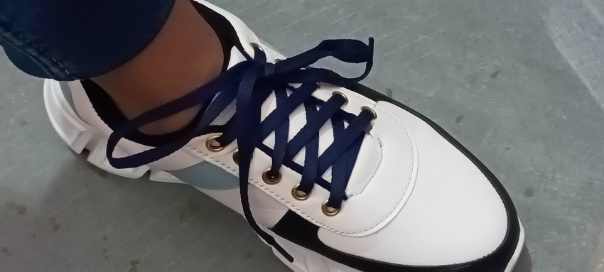 Chanel hotsell logo shoelaces