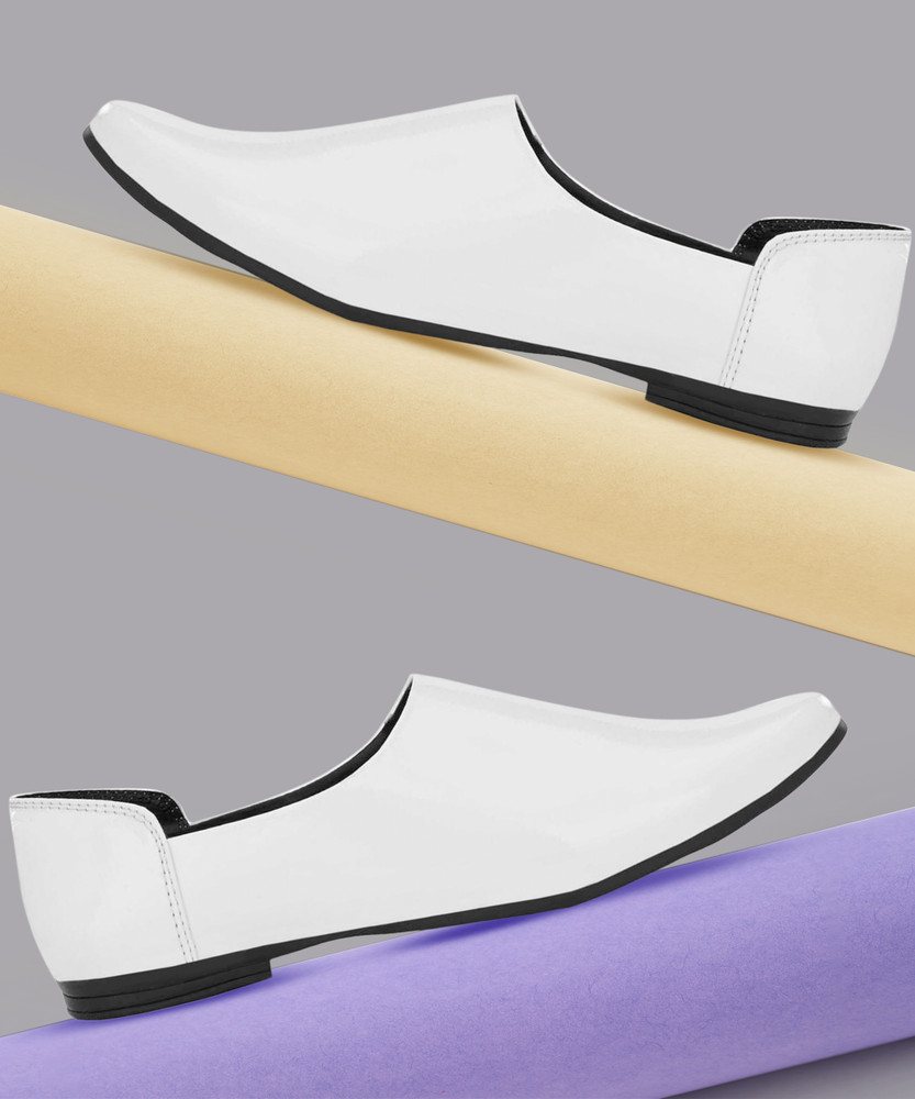 Sandals to wear shop with kurta pajama