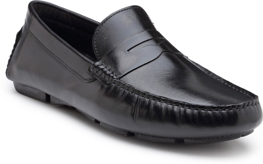 Red tape black loafer 2024 shoes