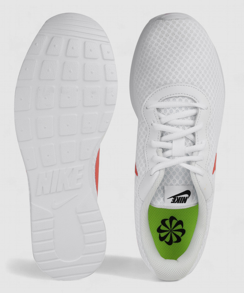 Girls white nike tanjun online