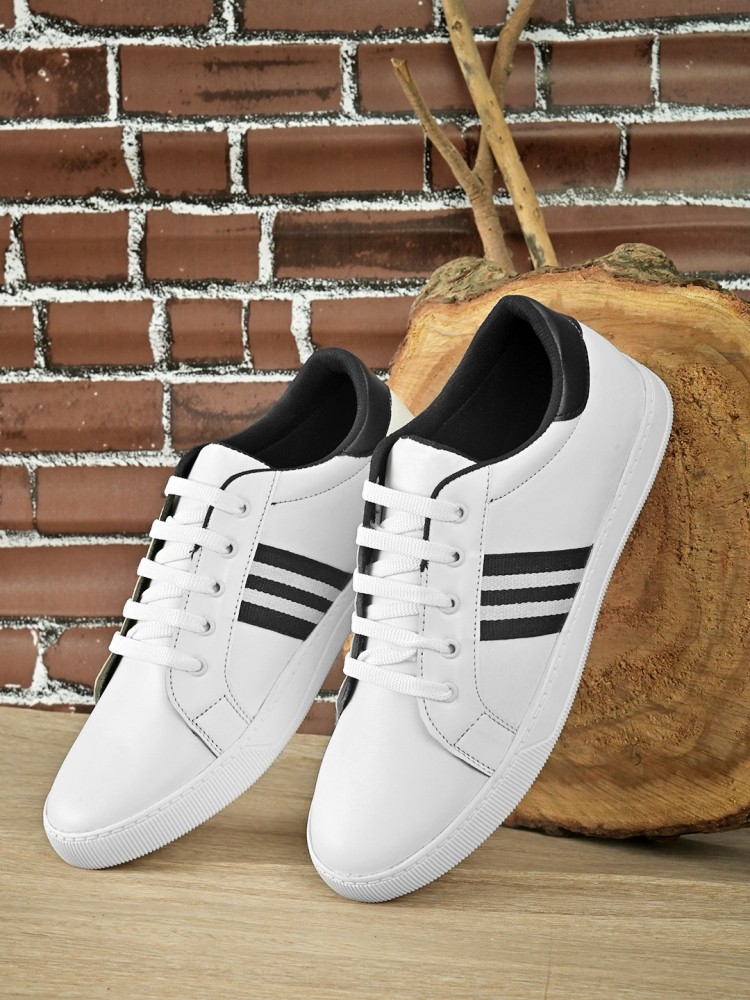 White sneakers for 2025 men roadster