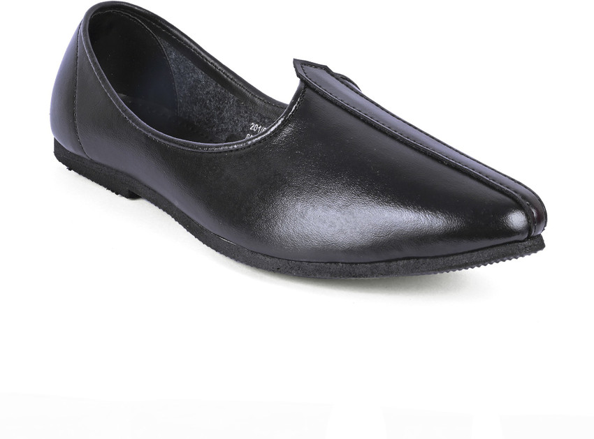 Bata Jutis For Men