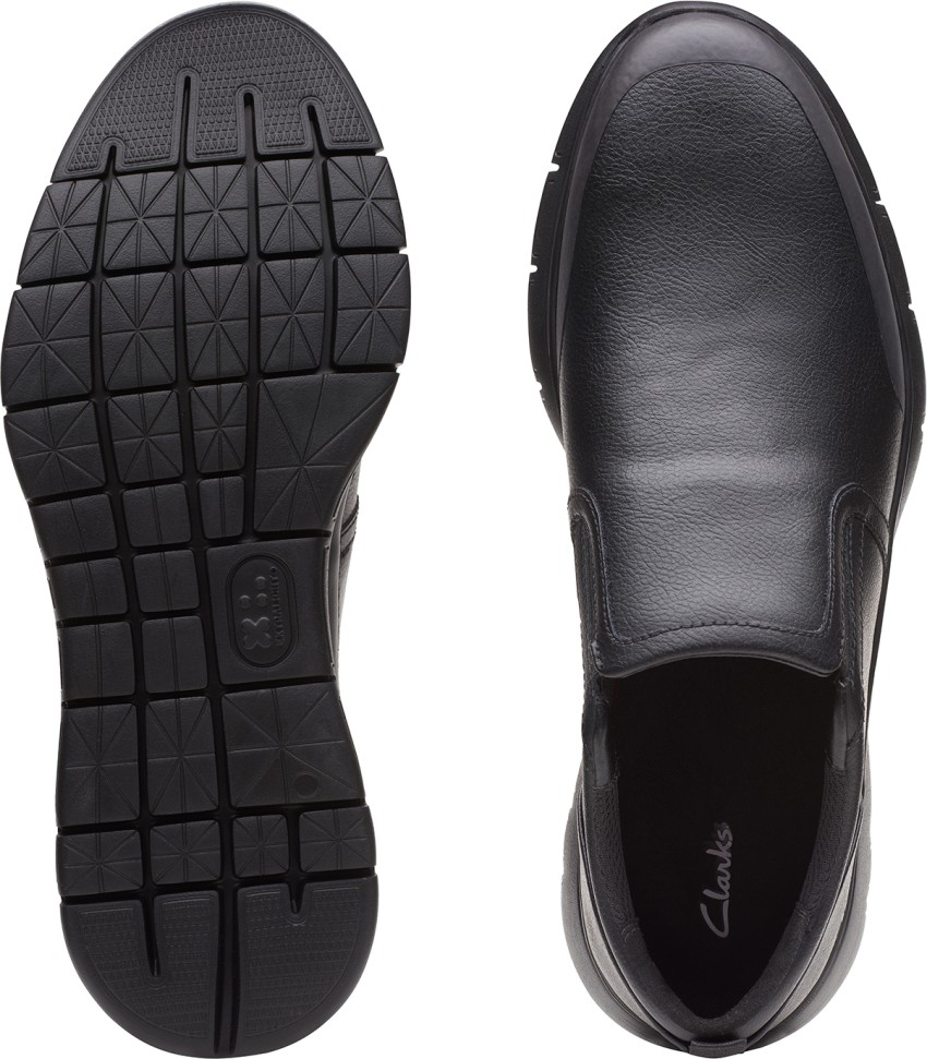 Clarks black hotsell slip on shoes