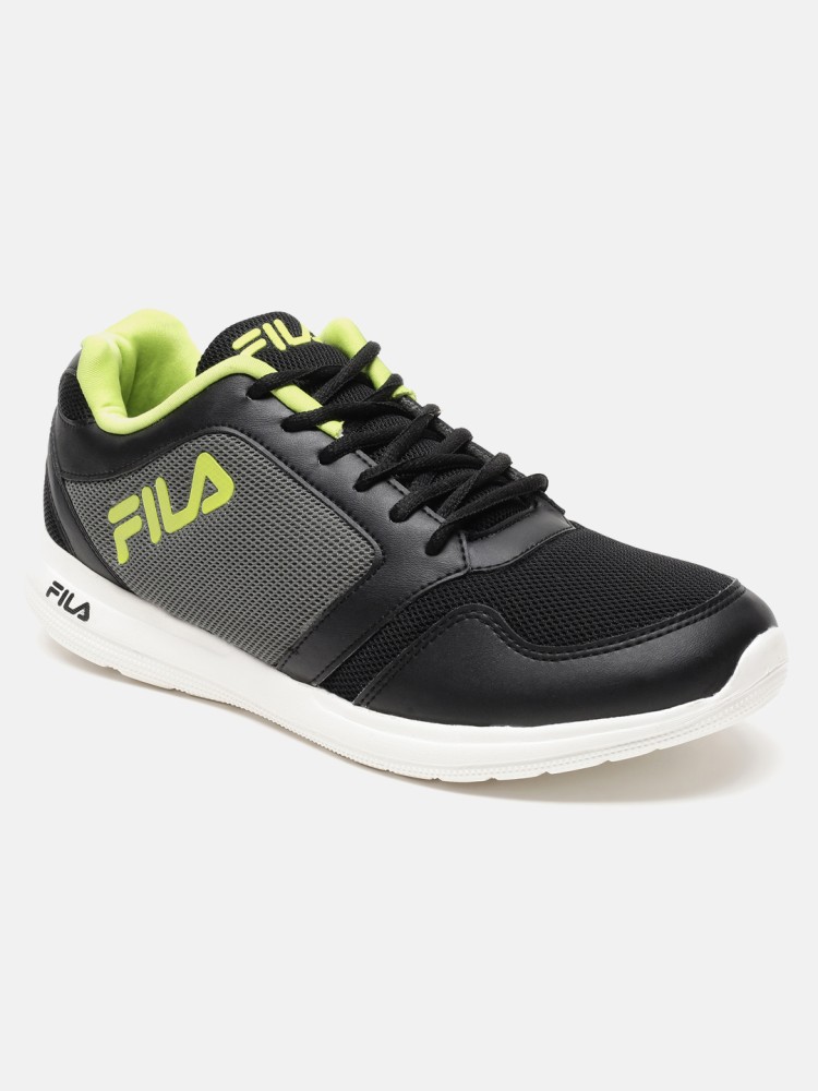 Fila men's hot sale wide shoes