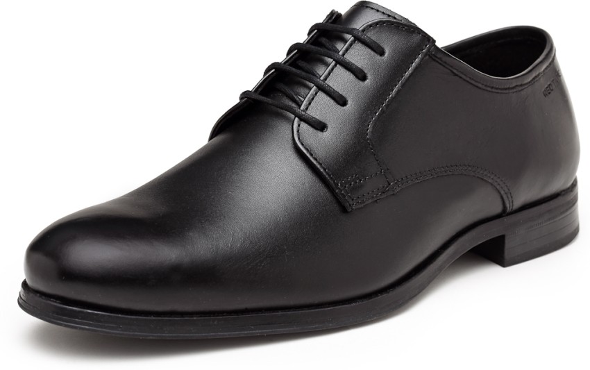 Red tape sale derby formal shoes