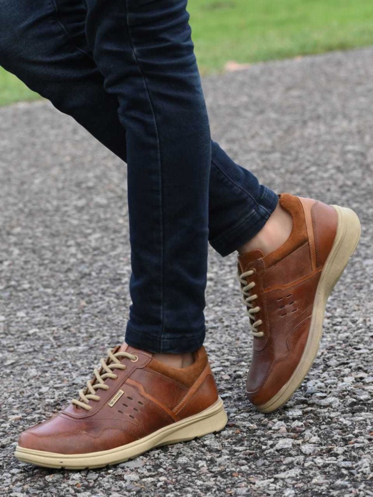 Brown leather casual store shoes