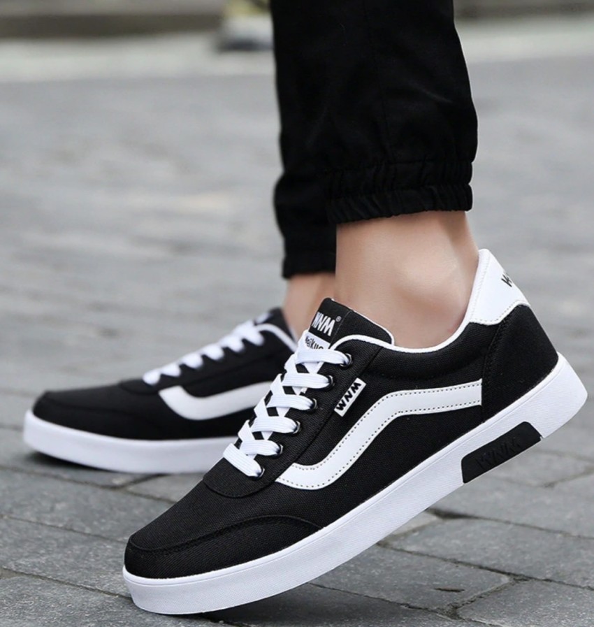 corsac STYLISH MENS BLACK AND WHITE SNEAKER Casuals For Men
