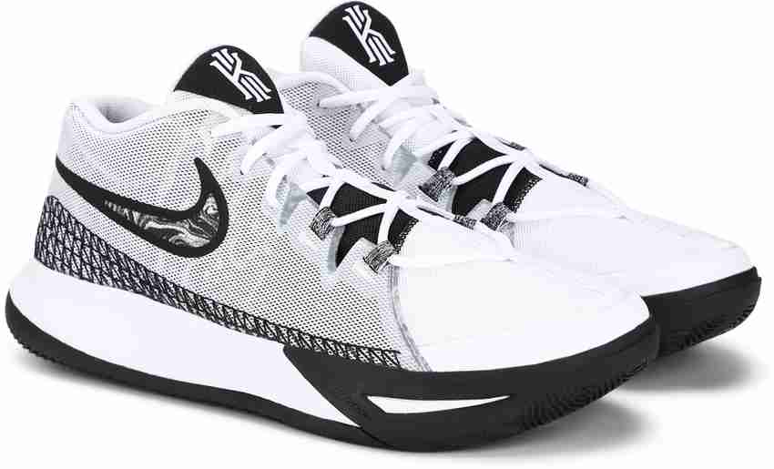 Kyrie flytrap discount size 6
