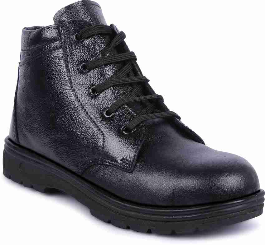 Tiger safety hot sale shoes flipkart