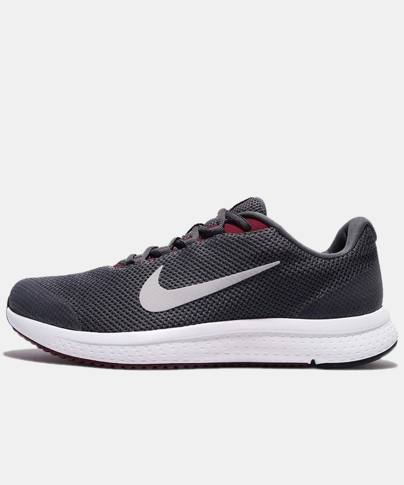 Nike grey and red cheap running shoes