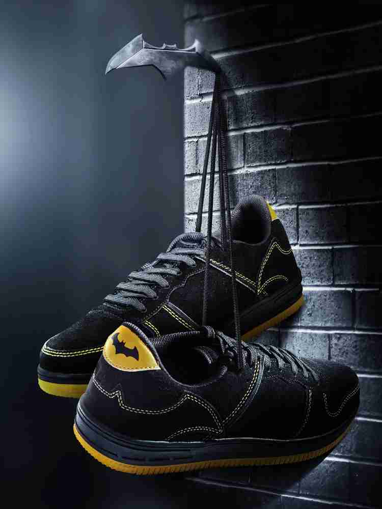 Batman high shop top shoes