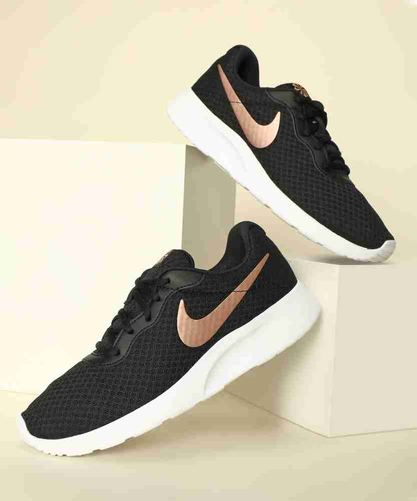 Nike tanjun best sale sandals gold