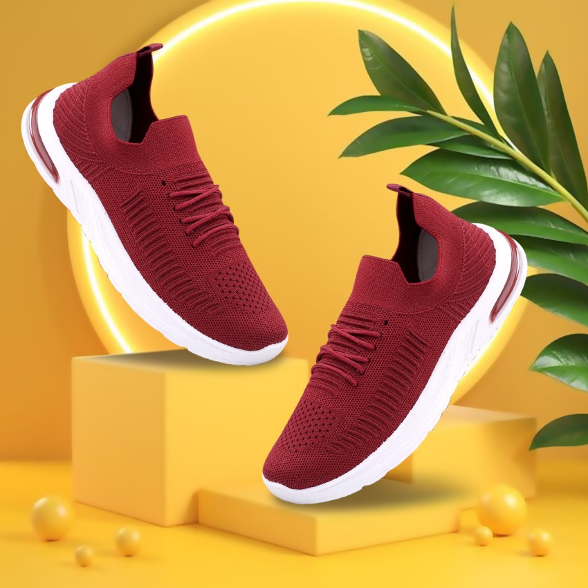 Maroon deals walking shoes