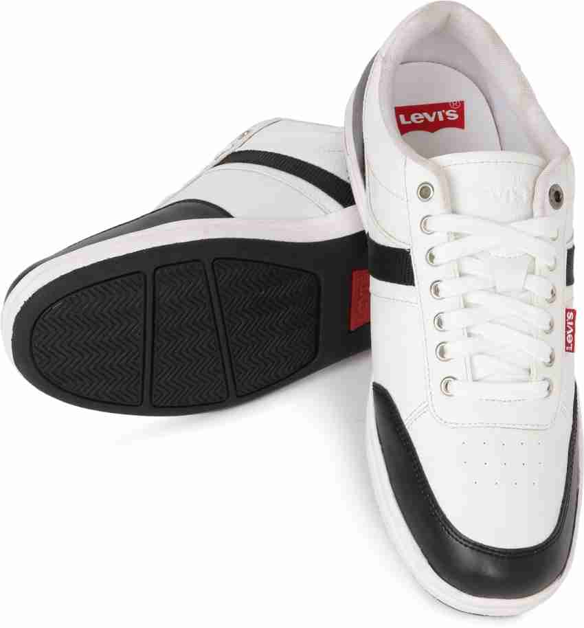 Levis hot sale turlock trainers