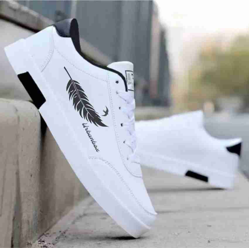 Top sneakers 2024 under 200