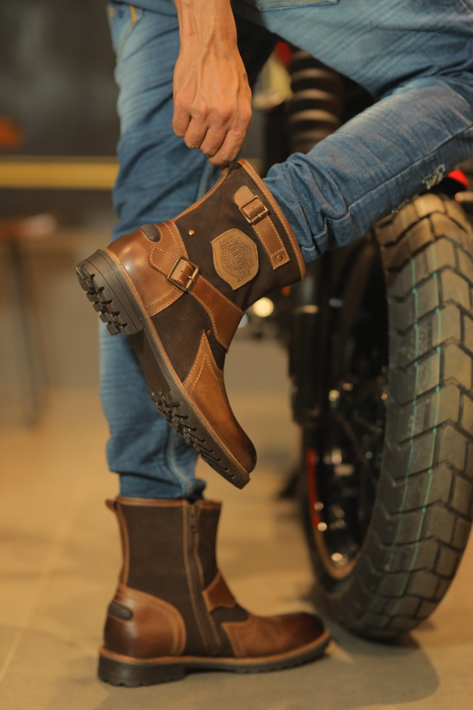 Motorcycle boots london discount