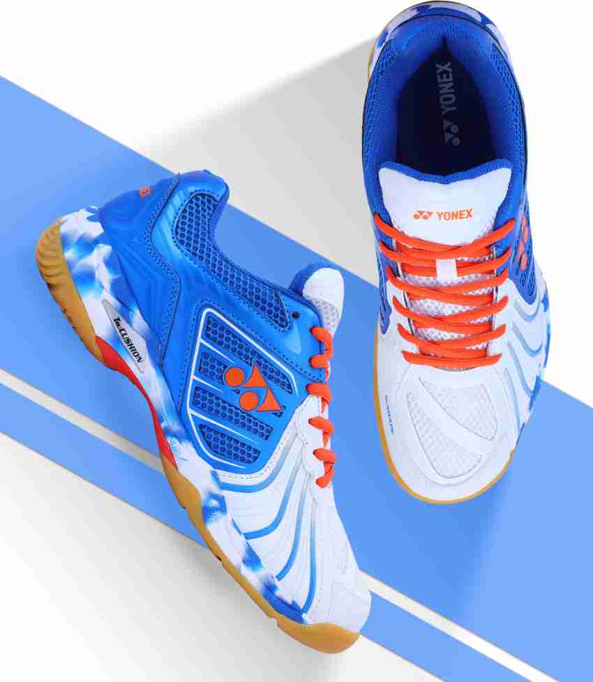 Yonex badminton deals shoes flipkart