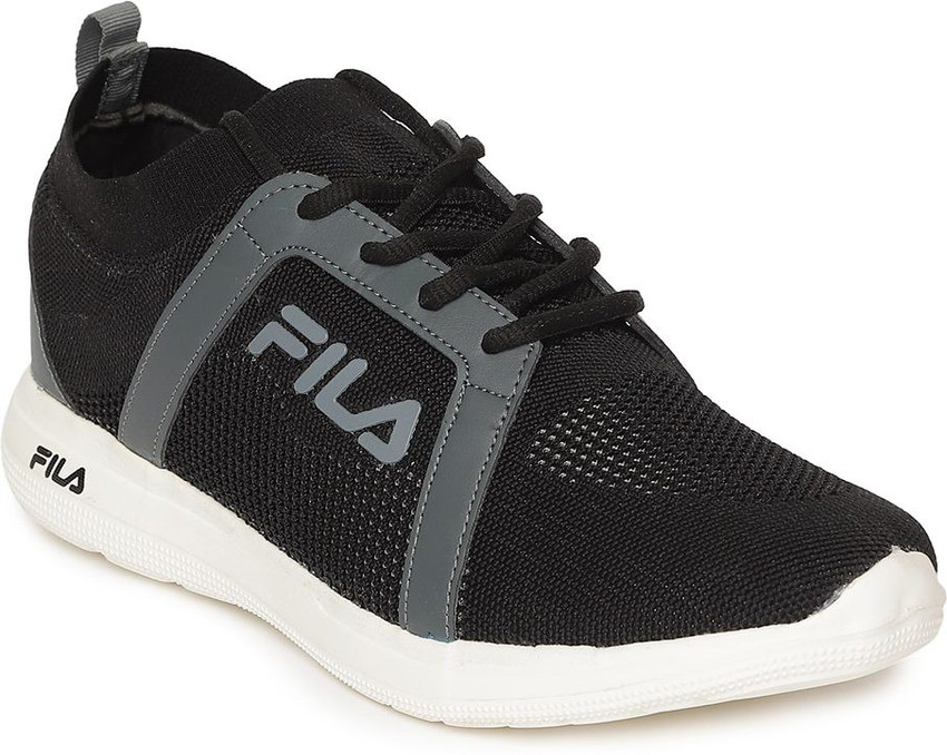 Fila tennis shoes black store