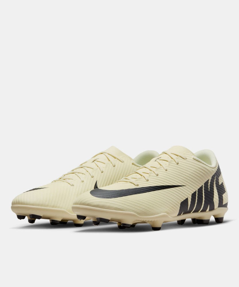 NIKE Mercurial Vapor 15 Club Football Shoes For Men Buy NIKE Mercurial Vapor 15 Club Football Shoes For Men Online at Best Price Shop Online for Footwears in India Flipkart