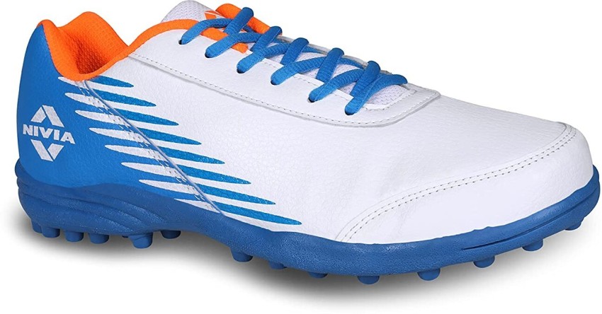 Nivia cricket hot sale shoes flipkart