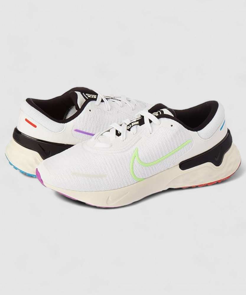 nike running renew run se trainers in black
