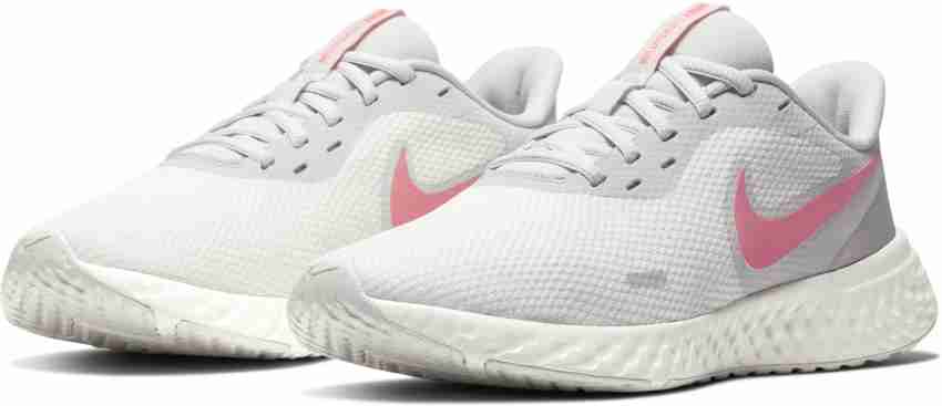 Nike revolution 5 online 32