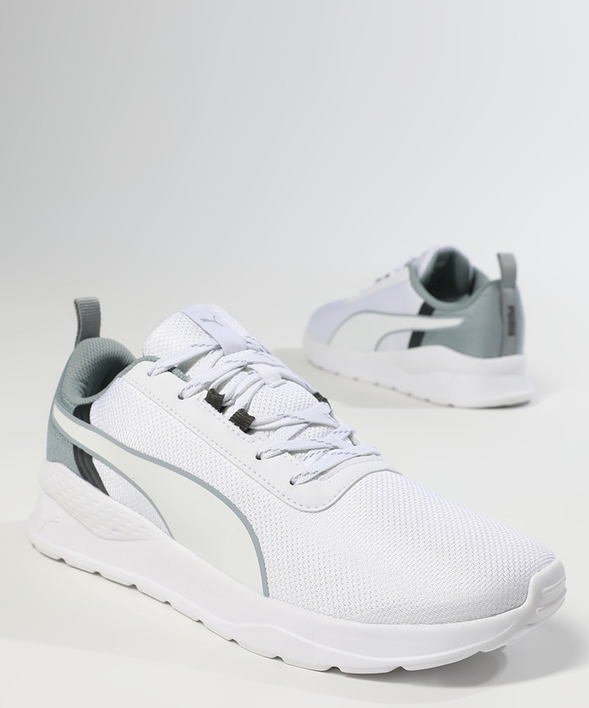 White puma runners discount