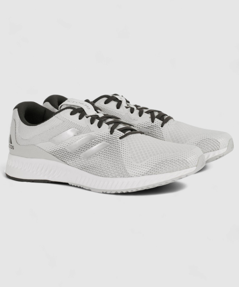 adidas aerobounce racer m