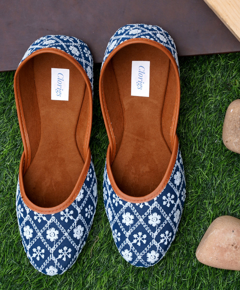 Jutis on sale for women