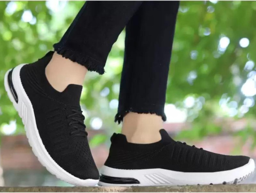 Men's shoes 2022 summer new trend white student casual skate shoes  breathable white shoes for men, Men's Fashion, Footwear, Sneakers on  Carousell