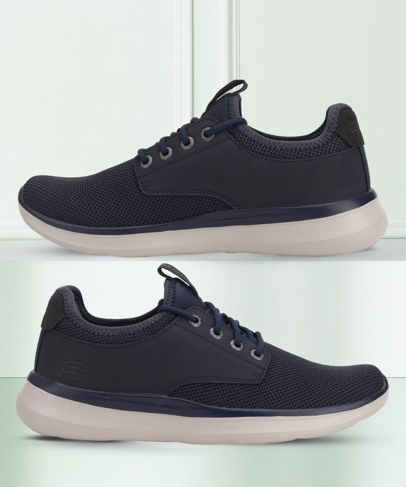Skechers delson sales slipper