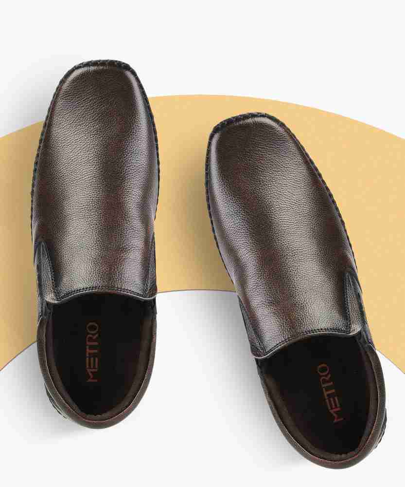 Metro on sale slip ons